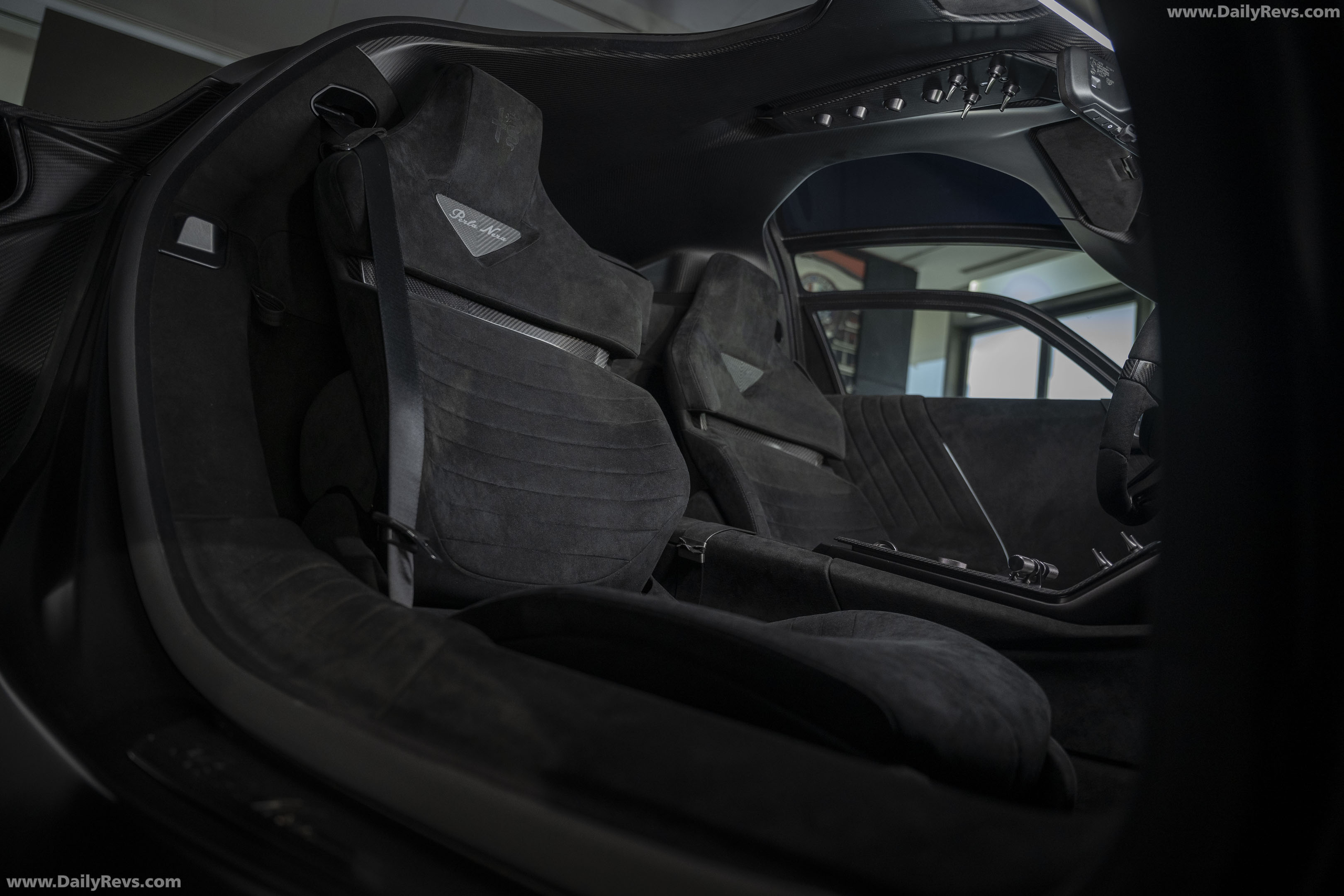 2026 Alfa Romeo 33 Stradale Perla Nera Interior